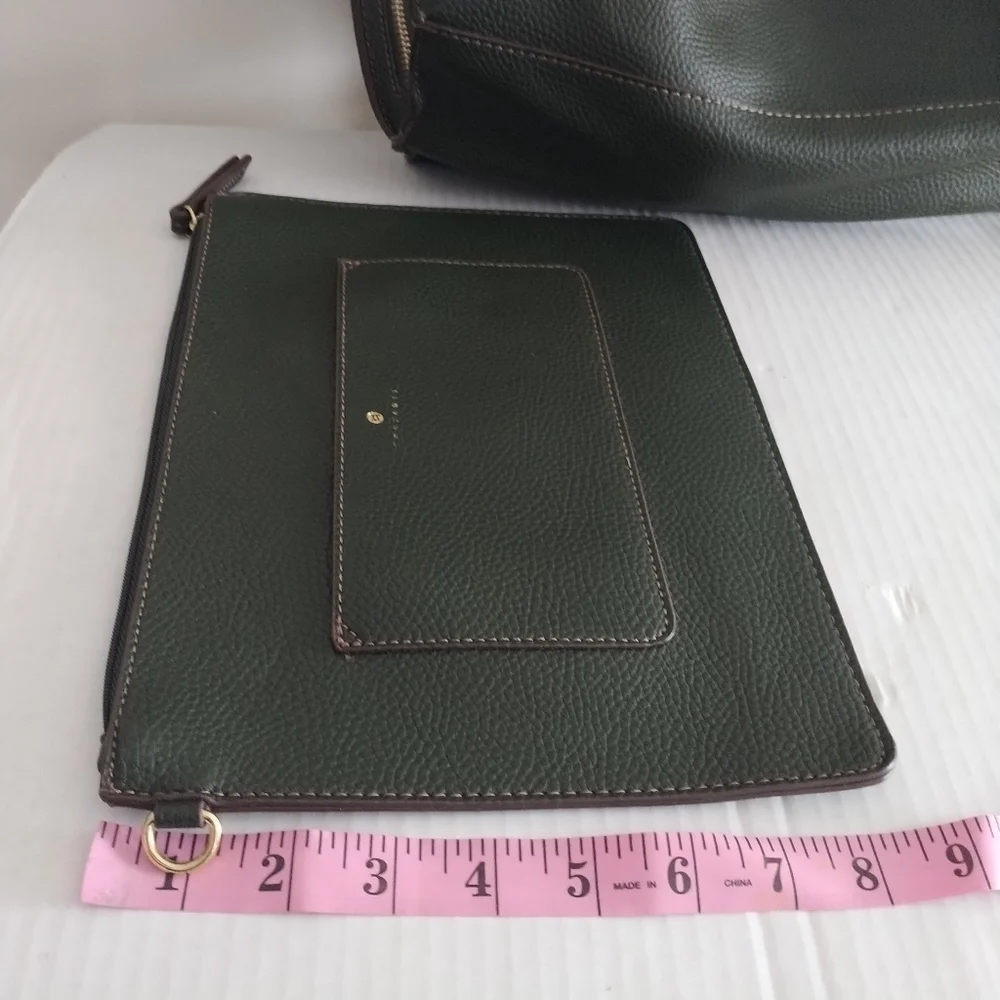 Travanti Pebble Faux Leather Olive Green Tote large with Pouch - Picture 8 of 10